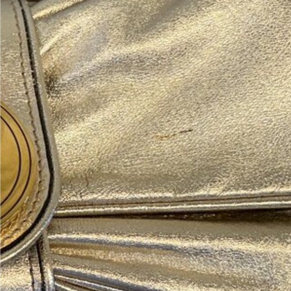 Gucci Gold Clutch - Picture 14 of 17